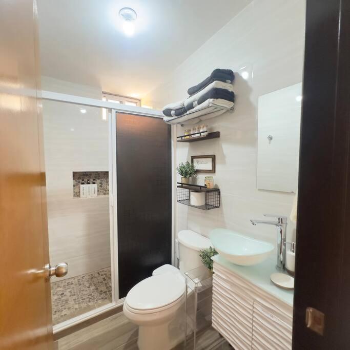 Apartamento Nuevo Depa, Minisplit, Wifi Y Netflix *