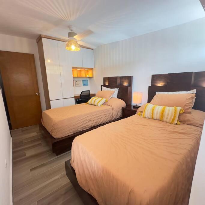 Nuevo Depa, Minisplit, Wifi Y Netflix Apartamento Monterrey