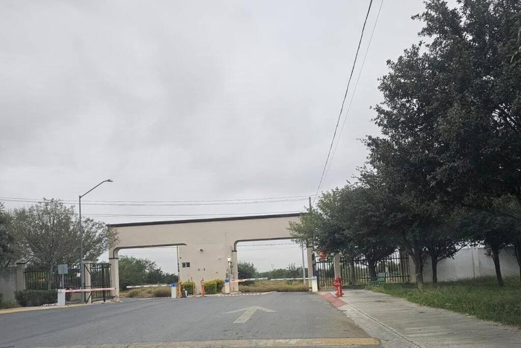 Casa Apodaca Cerca Del Aeropuerto Сasa de vacaciones
