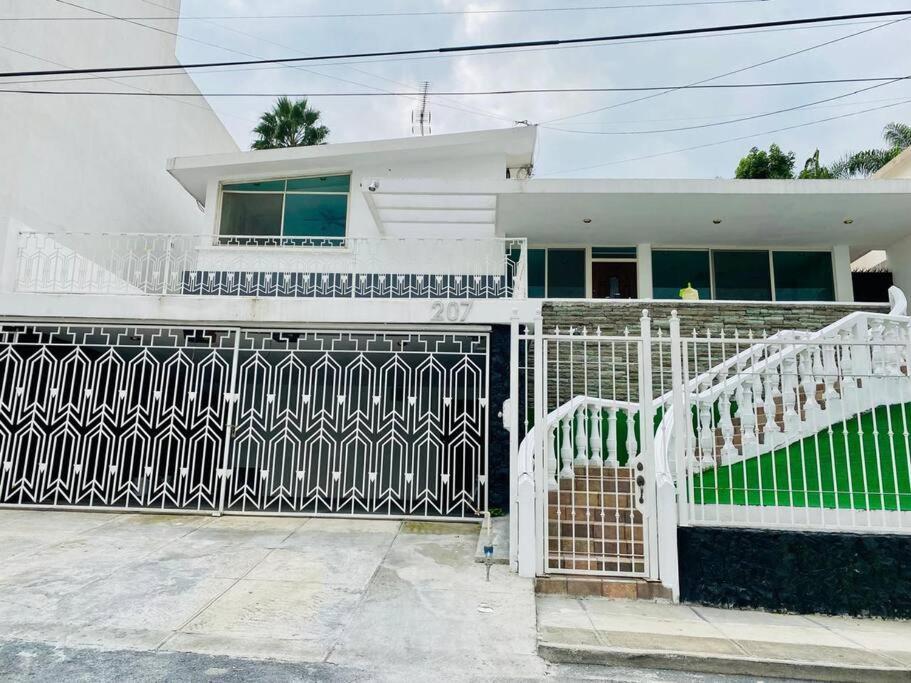 Casa Luna * Monterrey