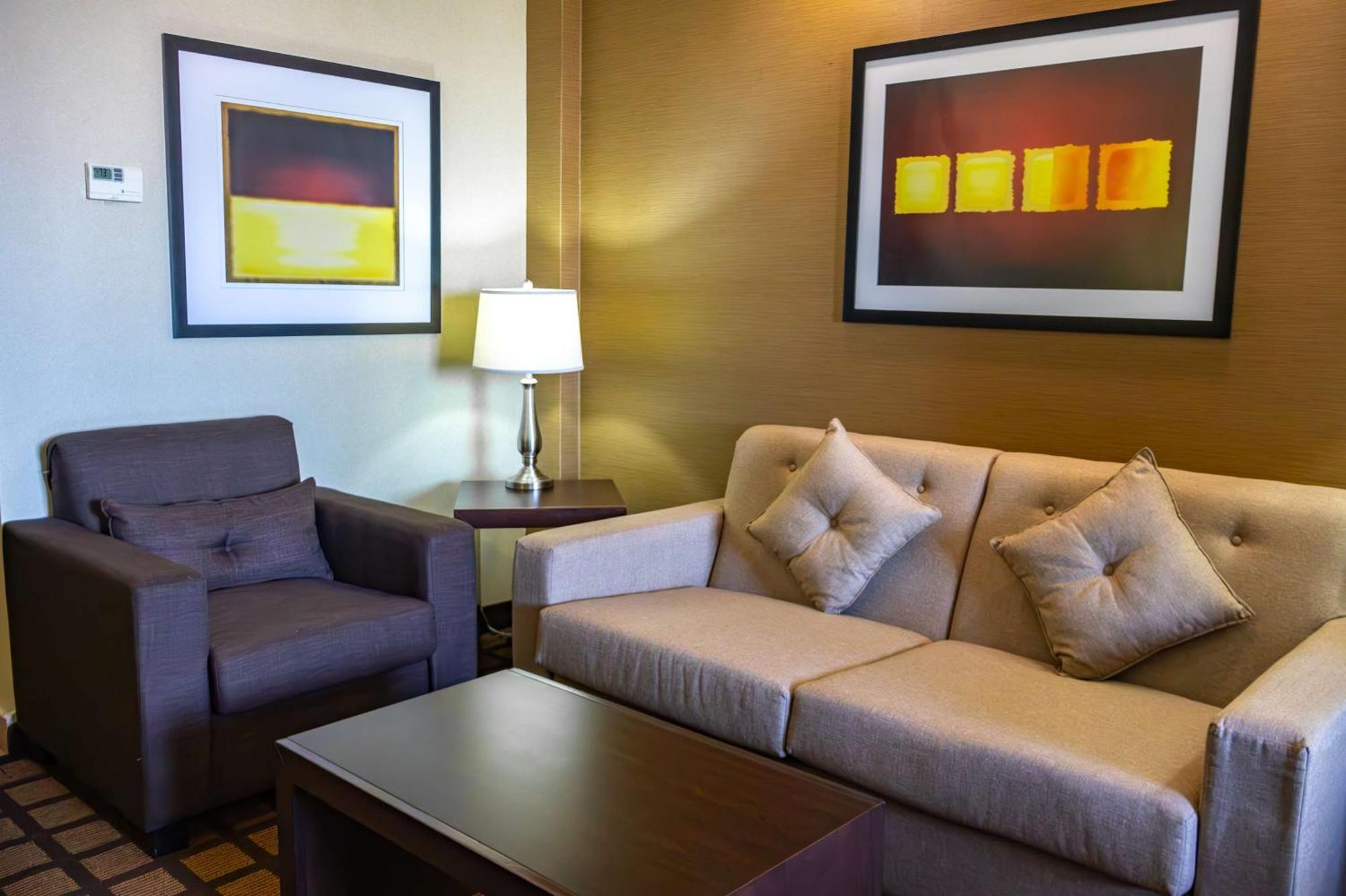 Hotel Western Premier Aeropuerto 5*