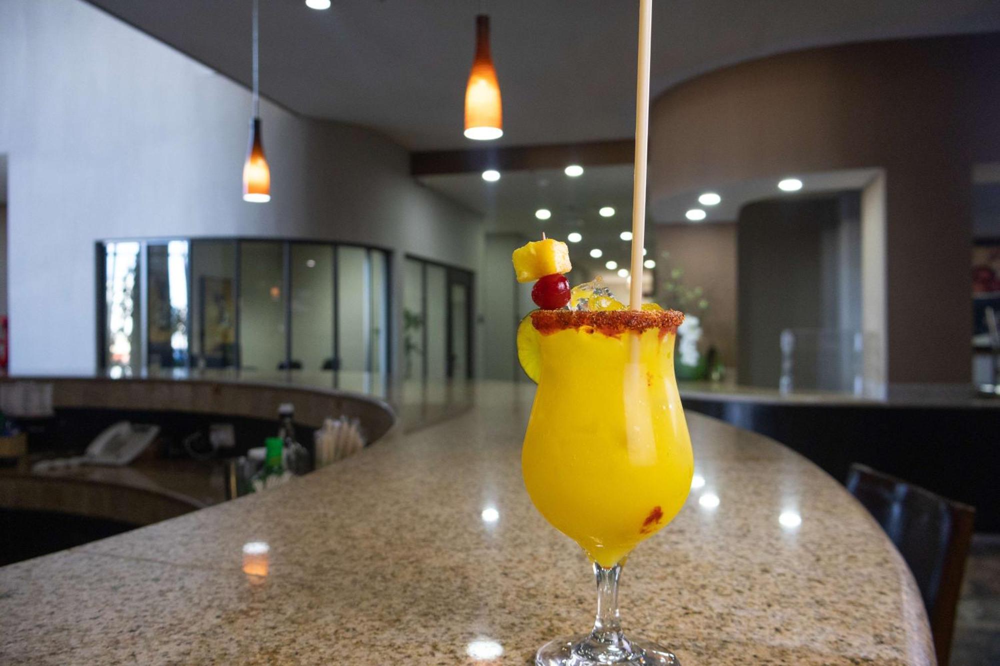 Western Premier Aeropuerto Hotel 5*
