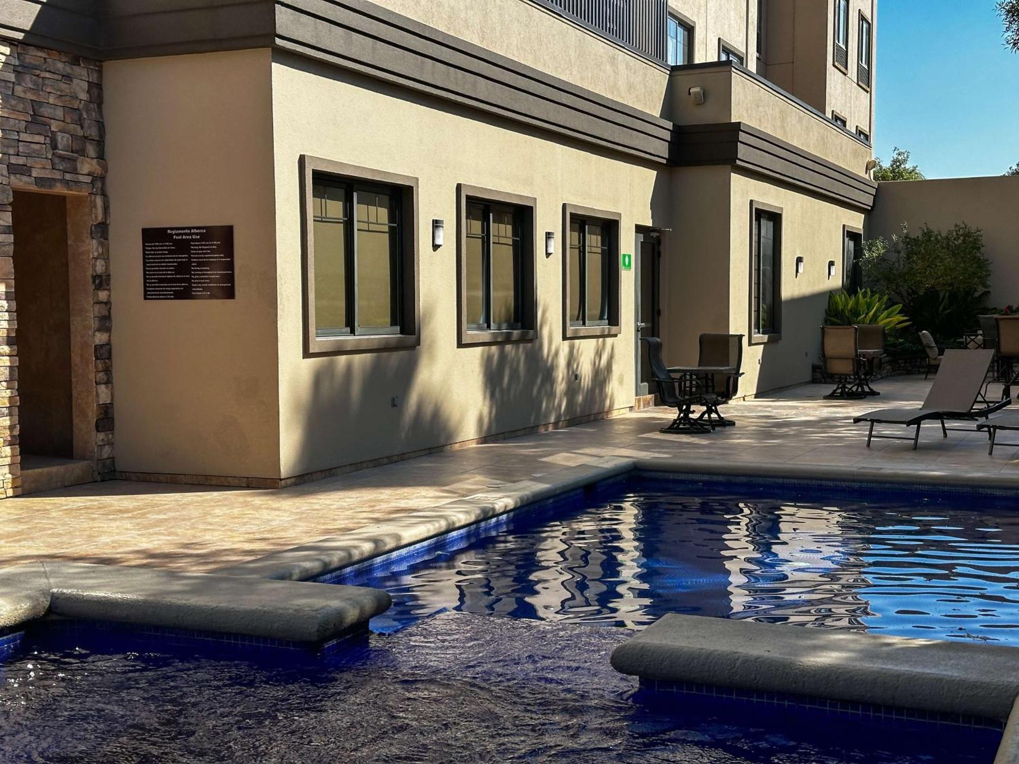 Western Premier Aeropuerto Hotel 5*