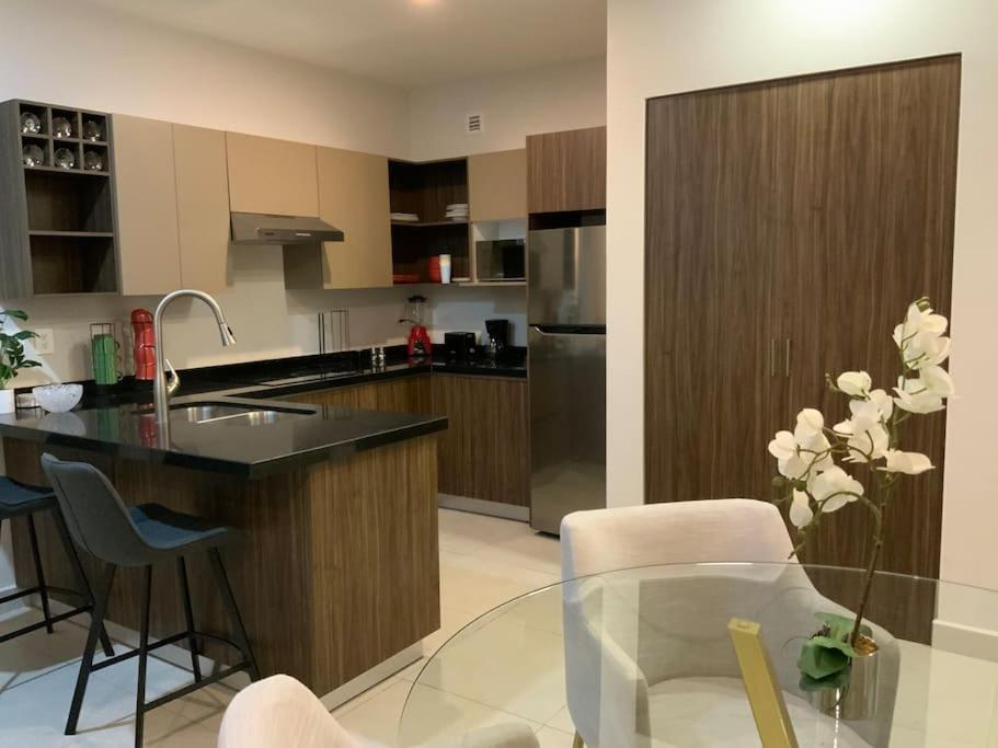 Apartment Estilo Minimalista Frente Arena Y Parque Fundidora