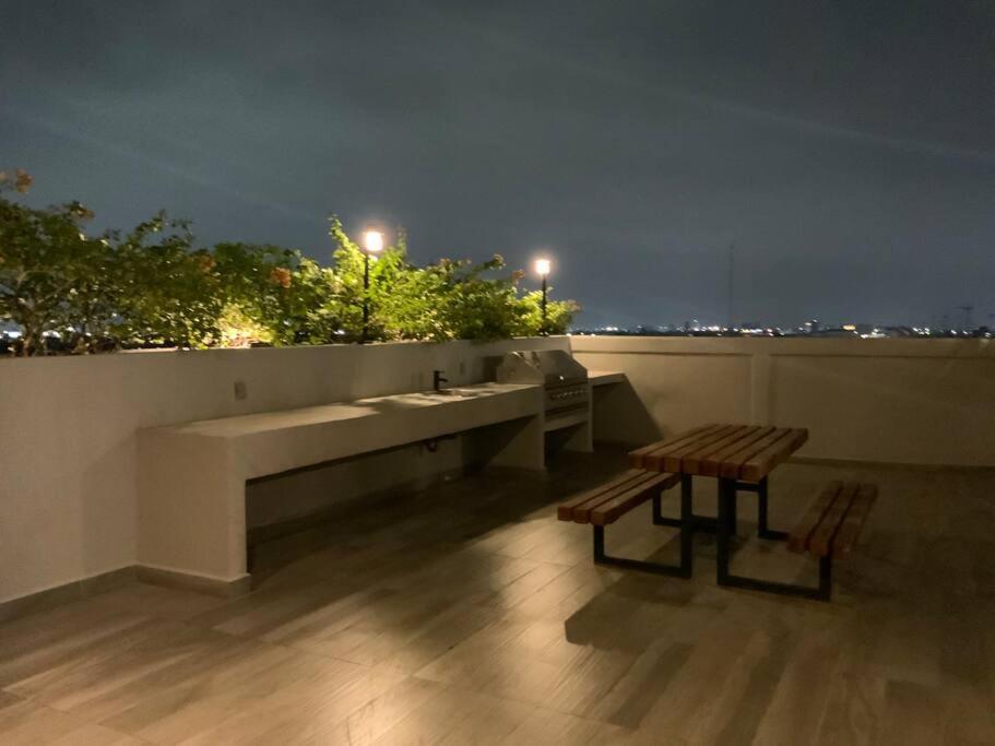 Apartment Estilo Minimalista Frente Arena Y Parque Fundidora