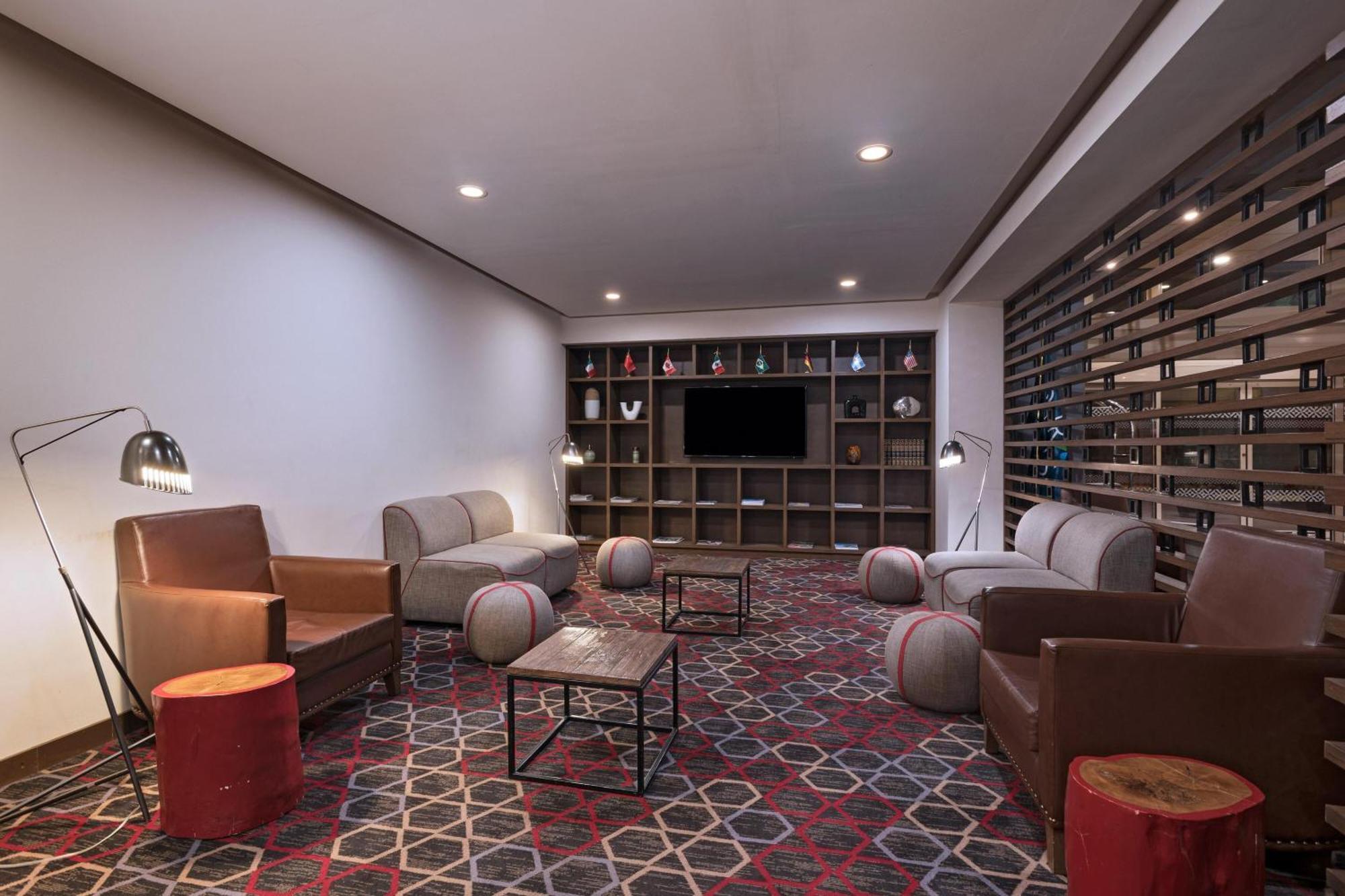 Hotel Four Points By Sheraton Galerias 5*