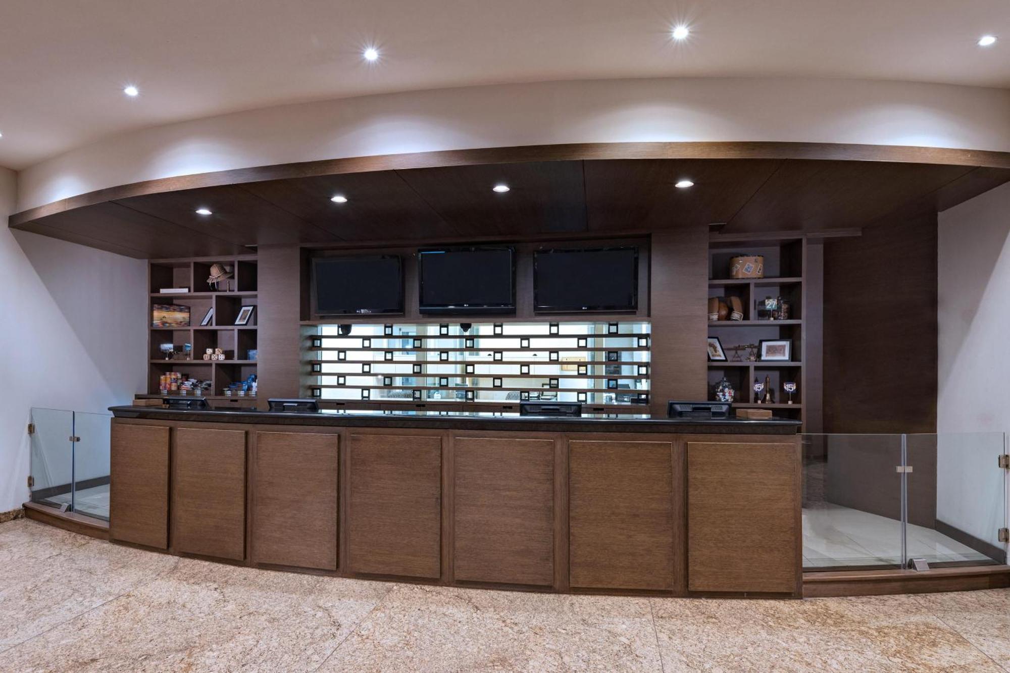 Four Points By Sheraton Galerias Hotel
