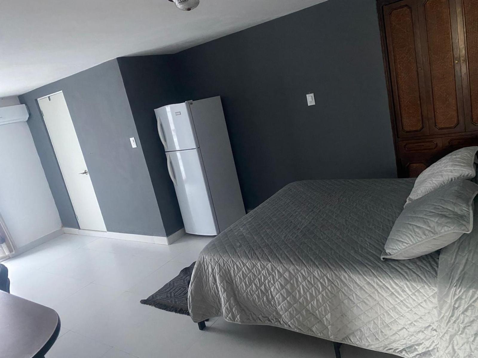 Luna Nueva Privada Guest house *