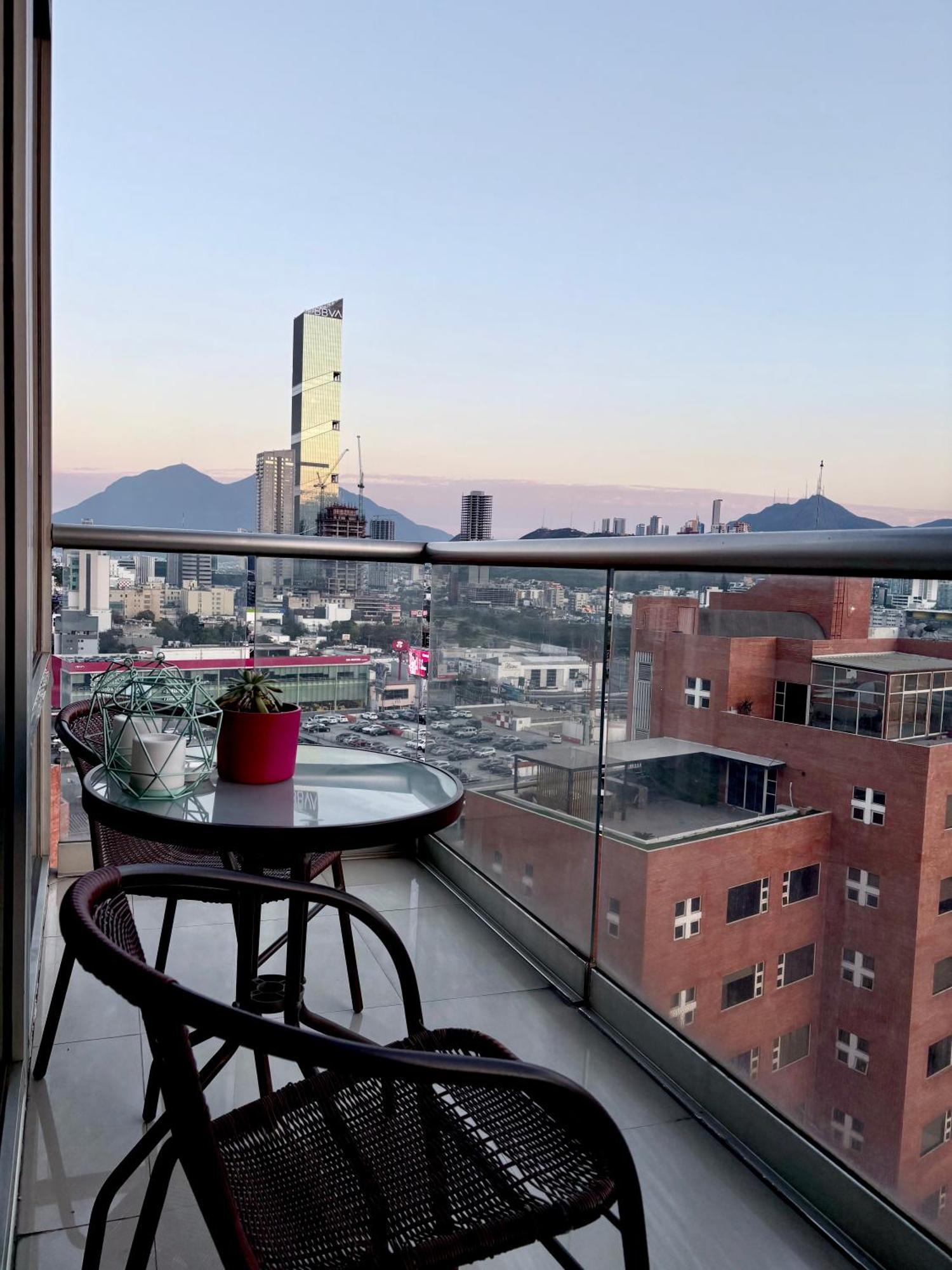 Loft Con Vista A Montanas A 5 Minutos De San Pedro * Monterrey