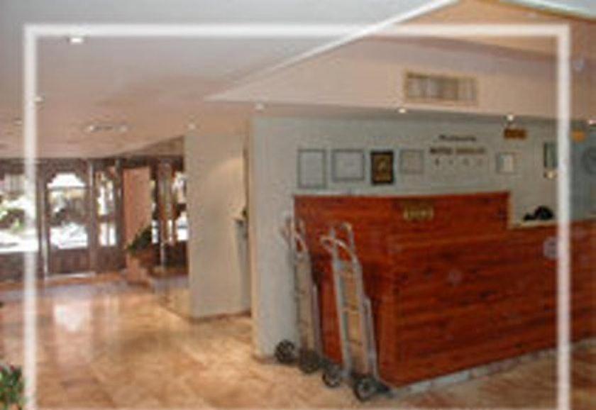 Royalty Hotel 3*