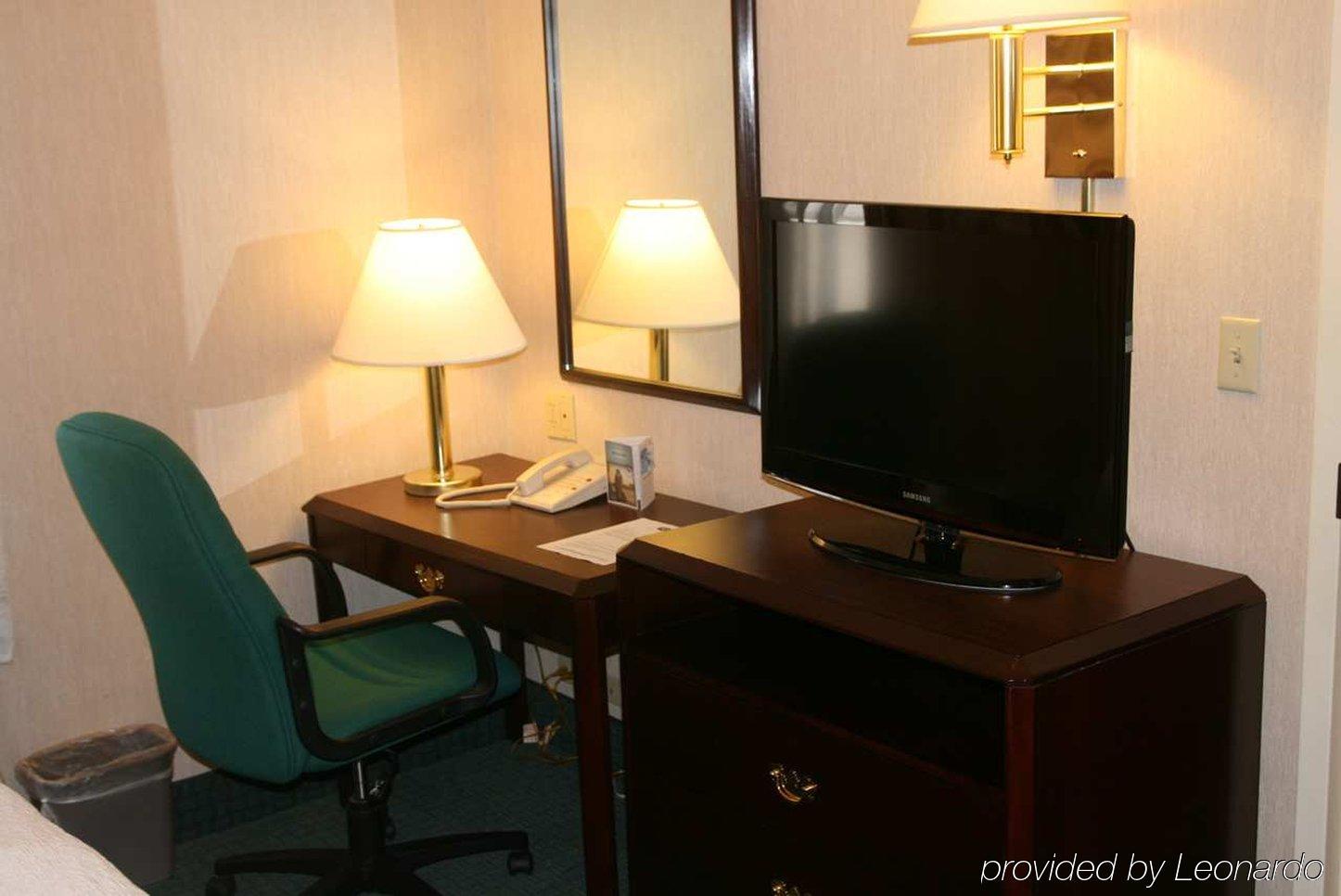 Hampton By Hilton Galerías Hotel Monterrey