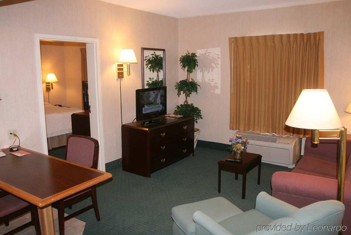 Hampton By Hilton Galerías Hotel