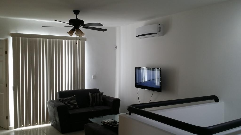 Airport Short & Long Term Suites Chalet