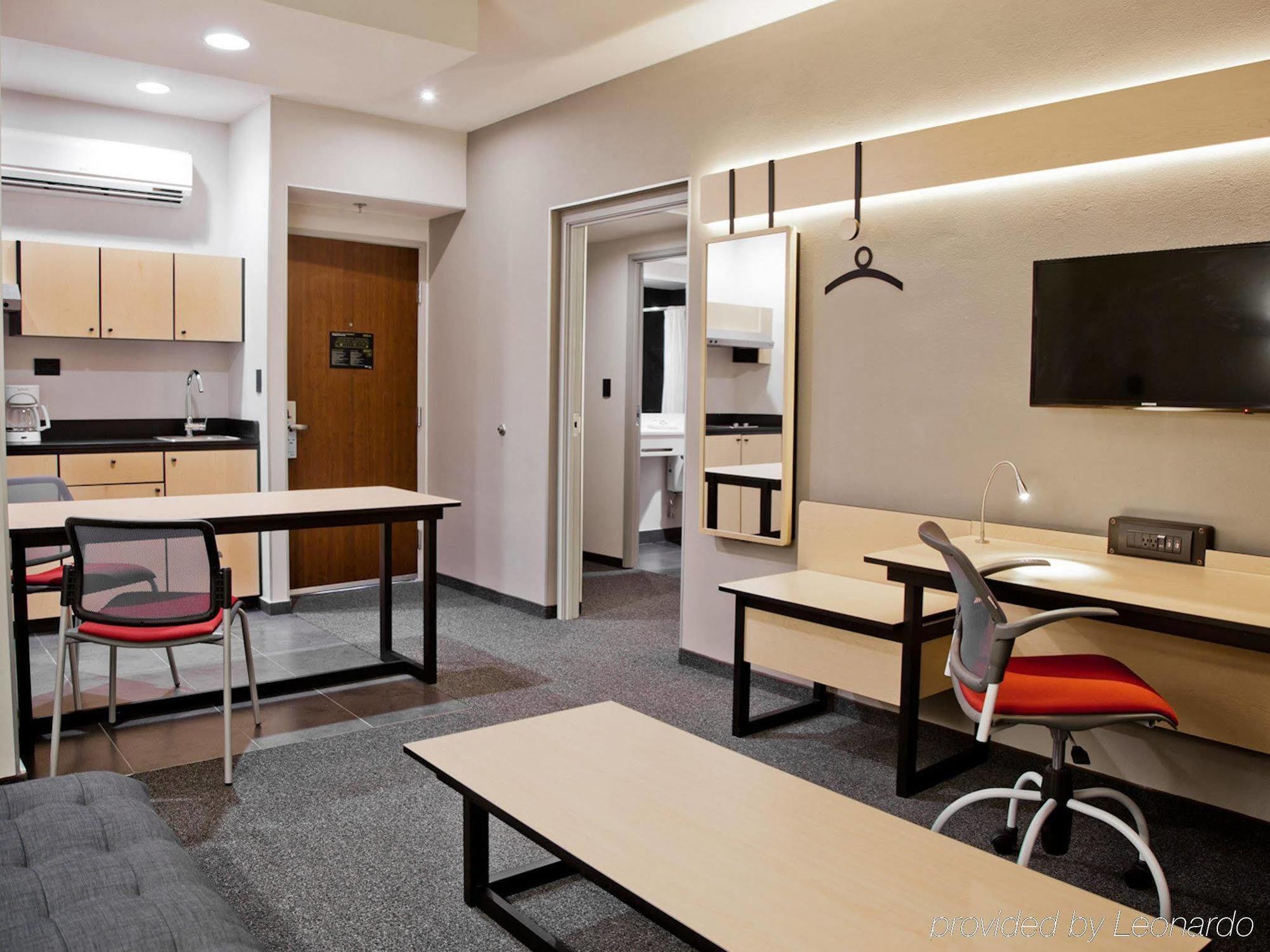 Hotel Express By Marriott Nuevo Sur 4*