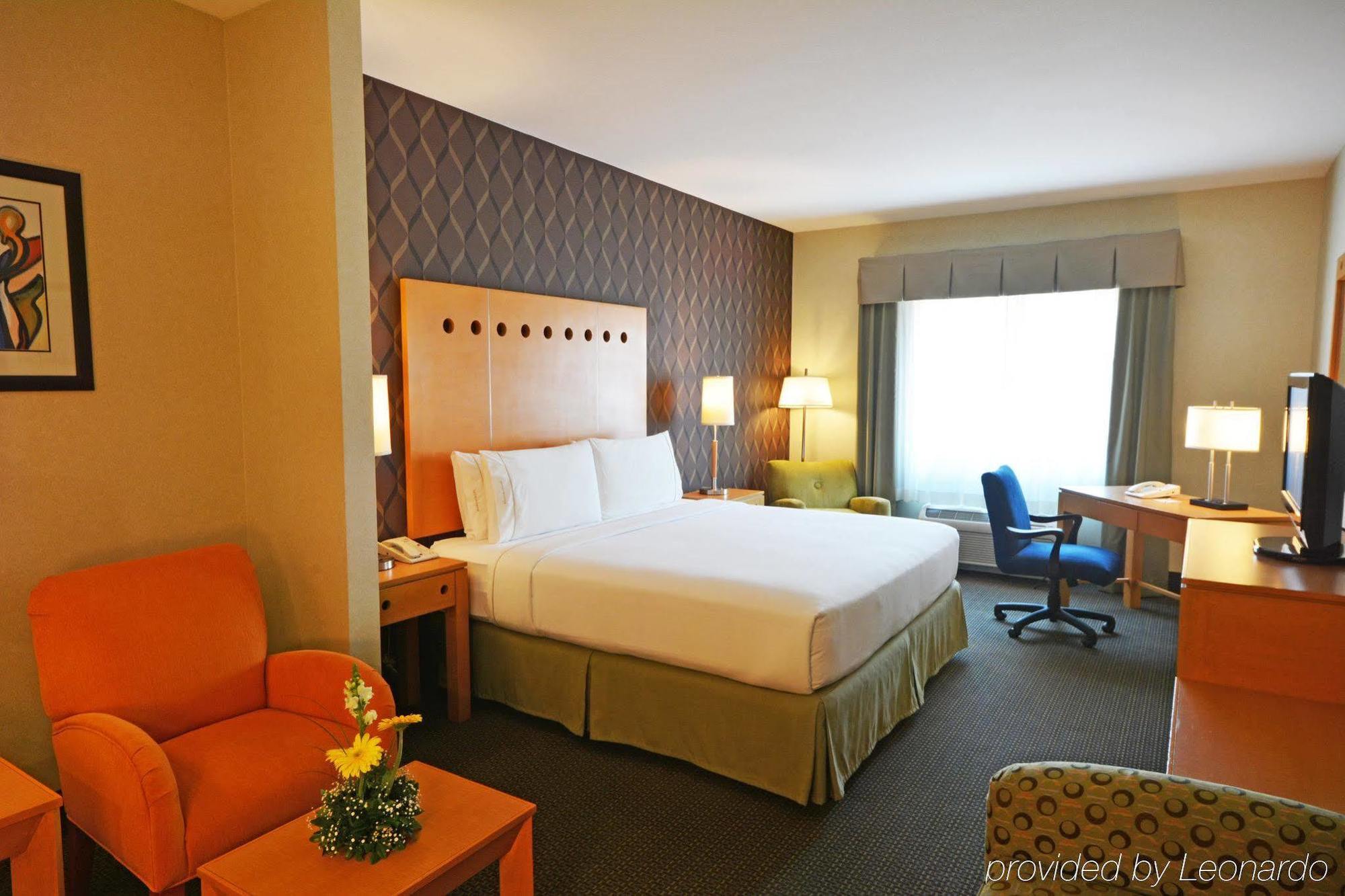 Express & Aeropuerto By Ihg 4*