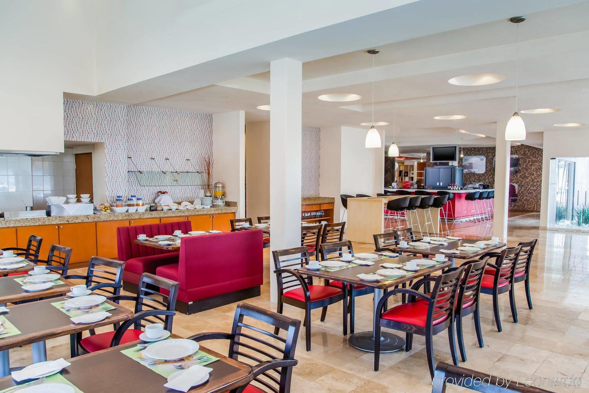 Hotel Fiesta Fundidora 4*