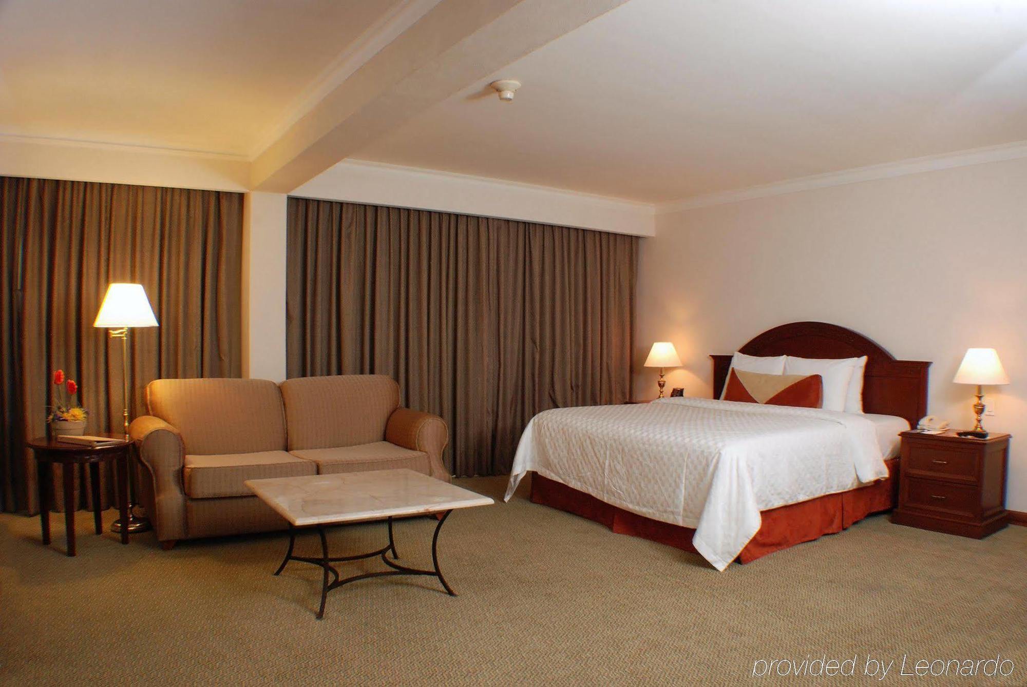 Krystal Urban San Jeronimo Hotel 4*