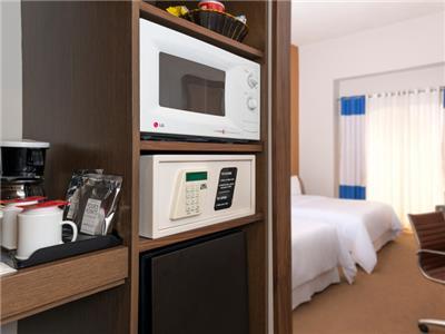 Four Points By Sheraton Galerias Hotel