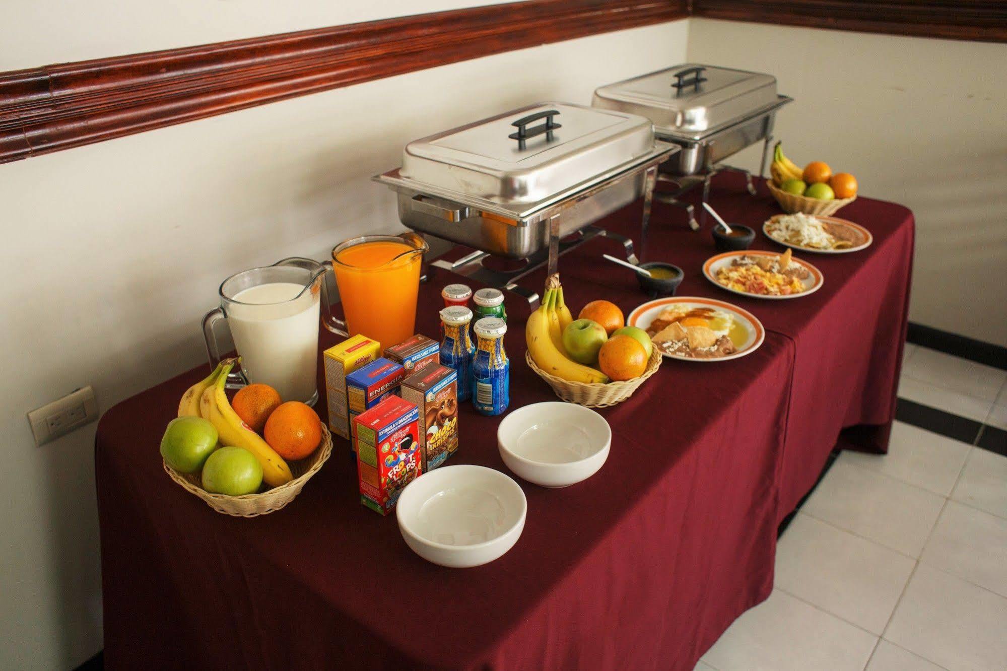 Hotel Fiesta Versalles Monterrey