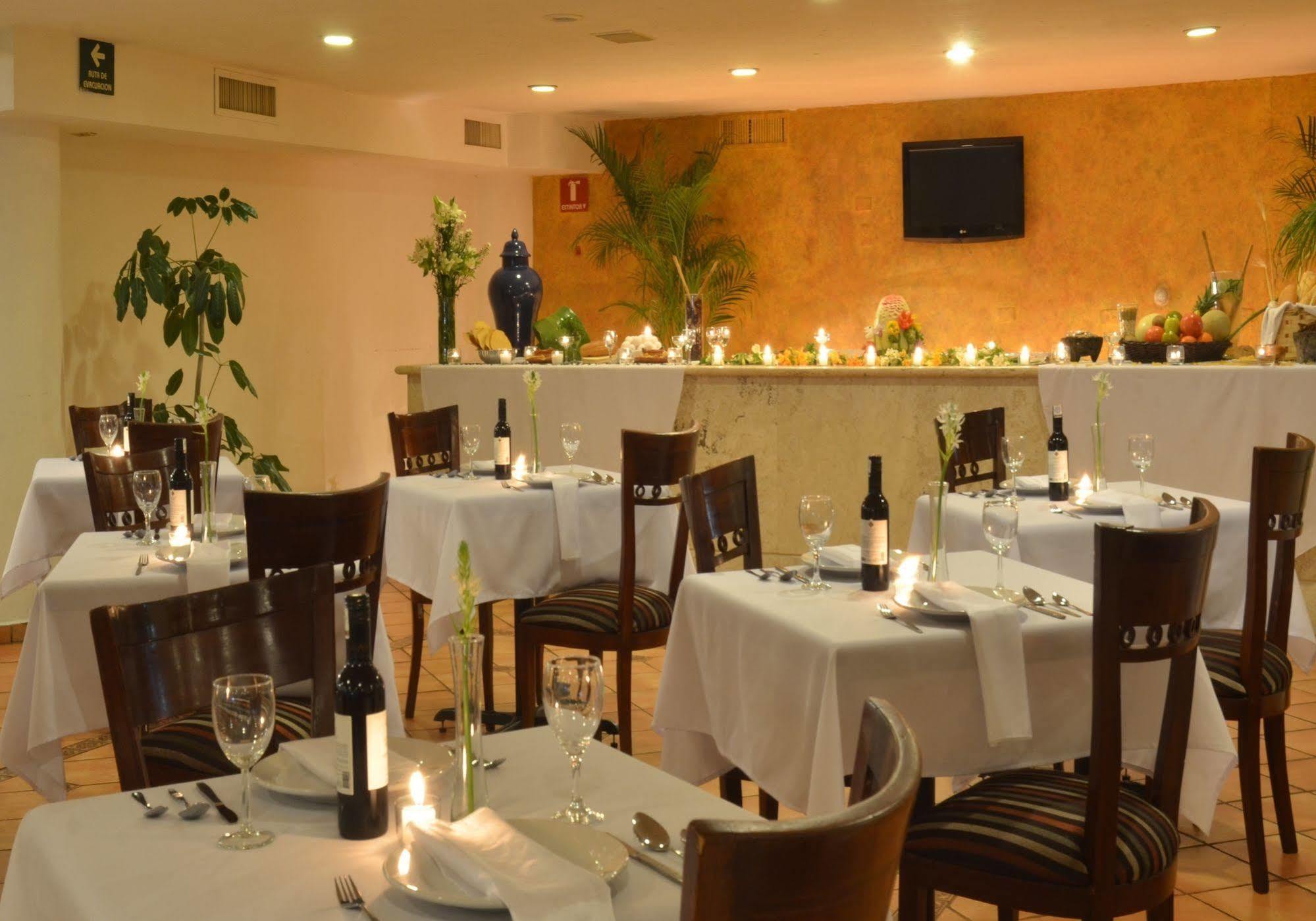 Mision Centro Historico Hotel