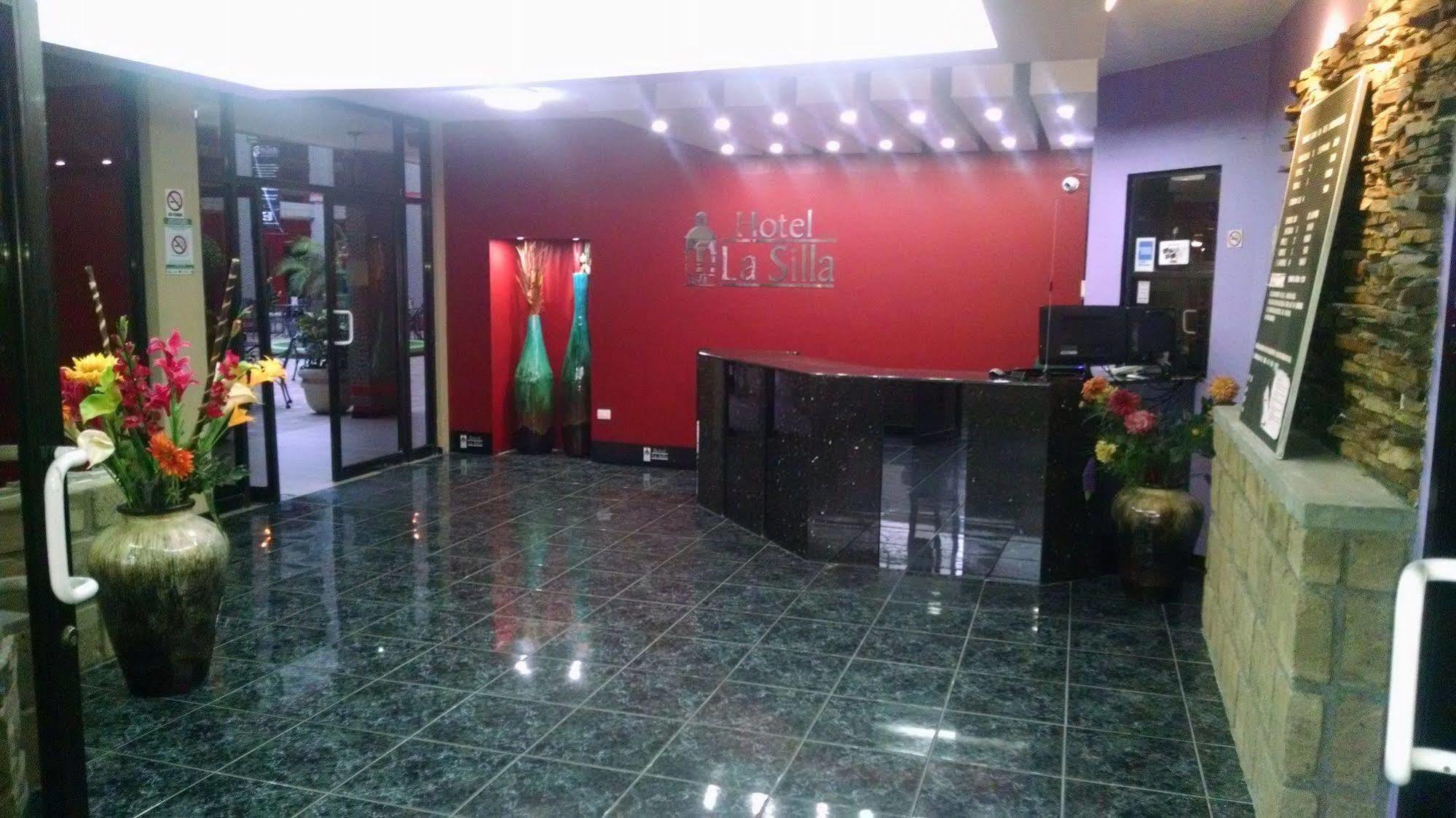 La Silla 3*