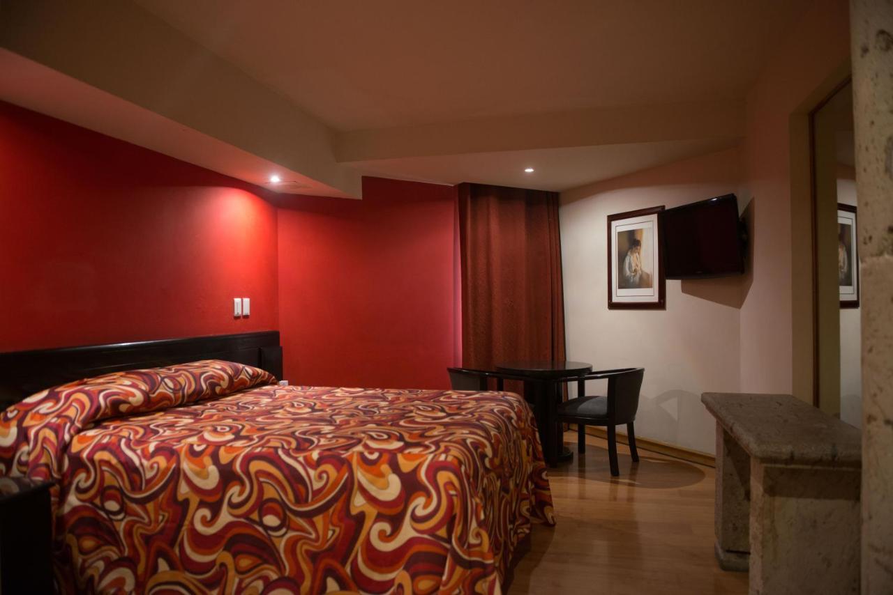Motel De La Montana *
