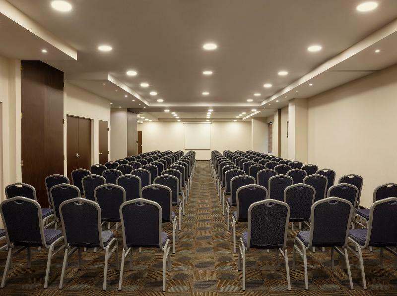 Krystal Urban San Jeronimo Hotel 4*