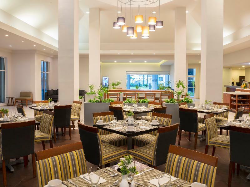 Krystal Urban San Jeronimo Hotel