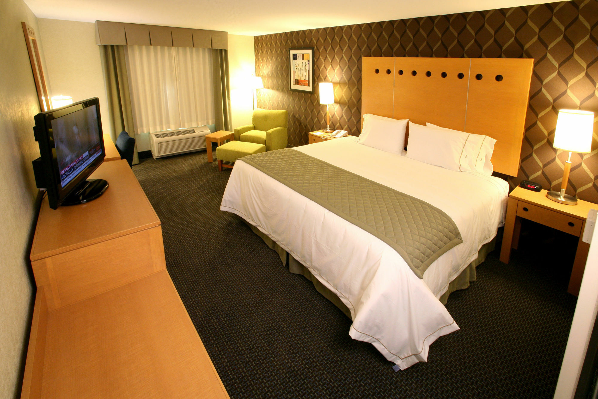 Express & Aeropuerto By Ihg