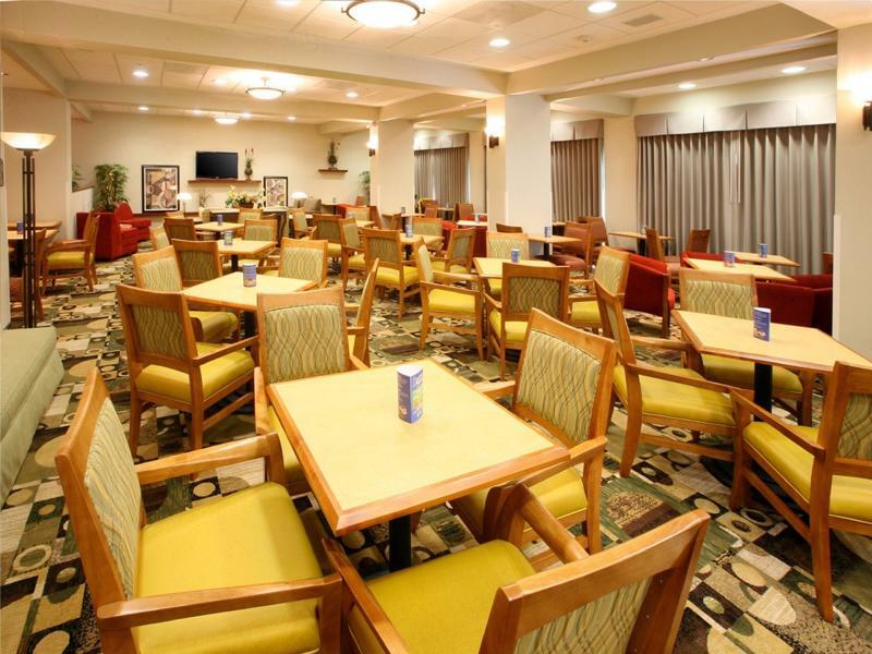 Hotel Express & Aeropuerto By Ihg Monterrey