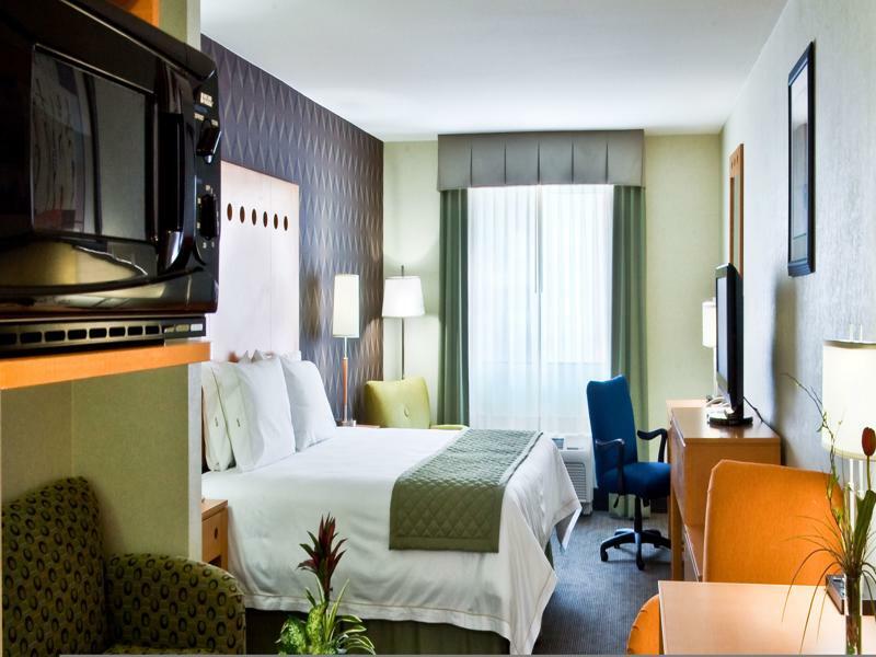 Express & Aeropuerto By Ihg Hotel