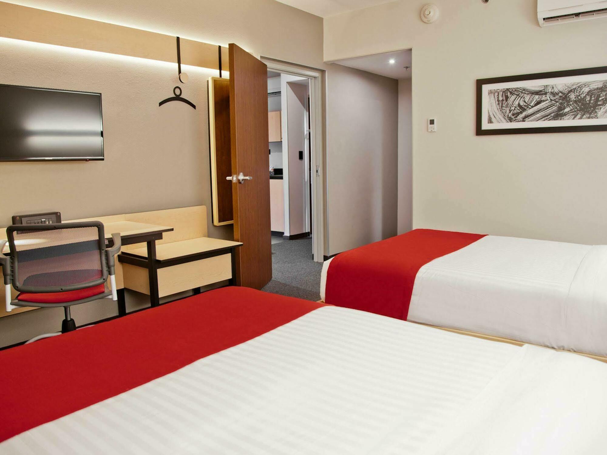 Hotel Express By Marriott Nuevo Sur