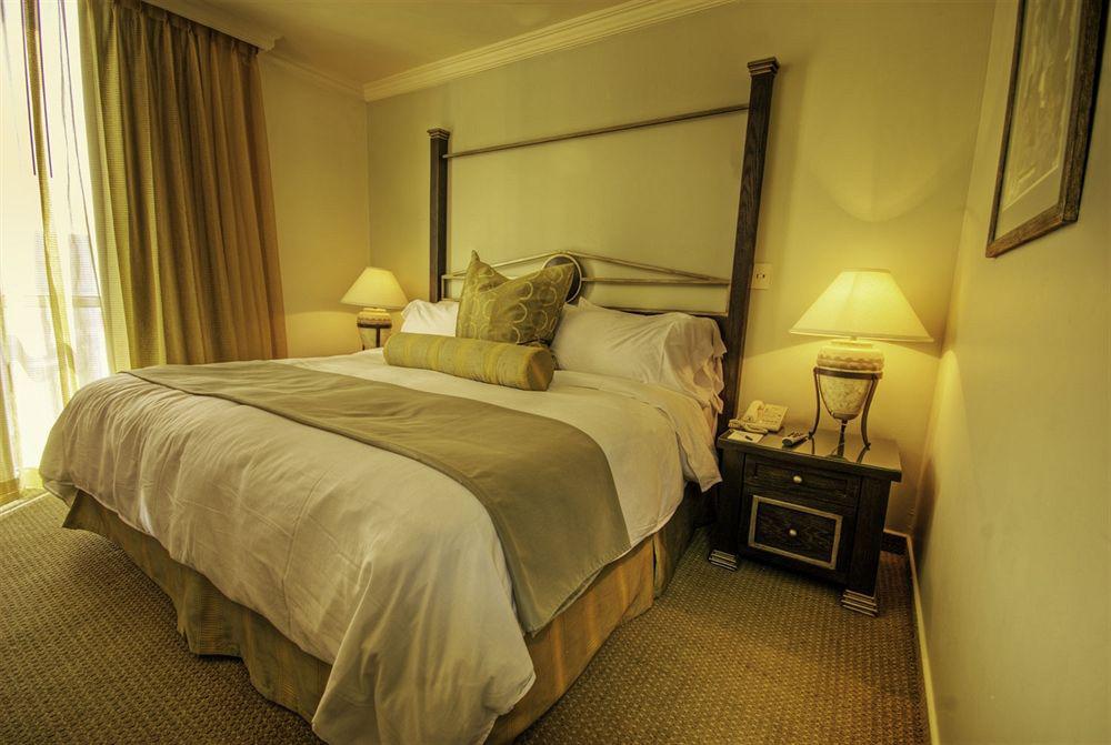 Antaris Cintermex Hotel