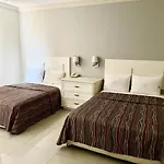 Hotel Grand Reyes