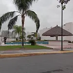 Hermosa Residencia Con Alberca En Apodaca