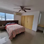 Apartment Calzada San Pedro, Few Steps From Valle