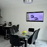 Spacious & Comfortable Home Exclusive Neighborhood