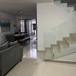 Cuarto En Casa Compartida
