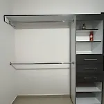 Cuarto En Casa Compartida
