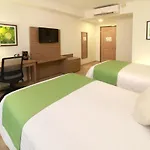 Wyndham Garden Monterrey Valle Real