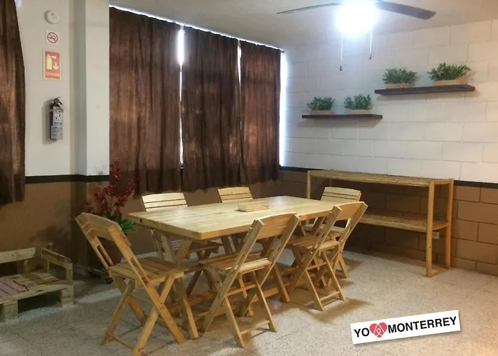 Departamento completo a pasos de Santa Lucia mty