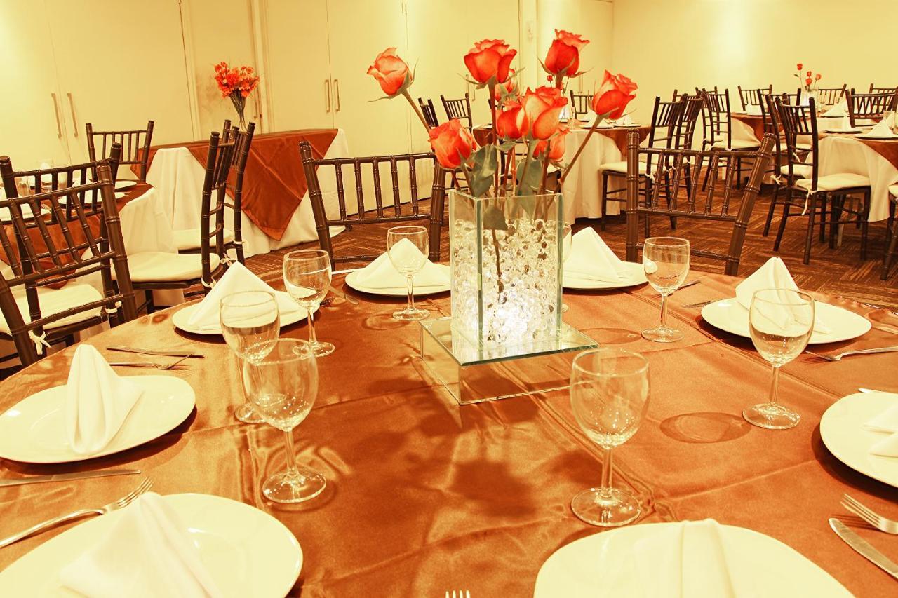 Hotel Plaza De Oro