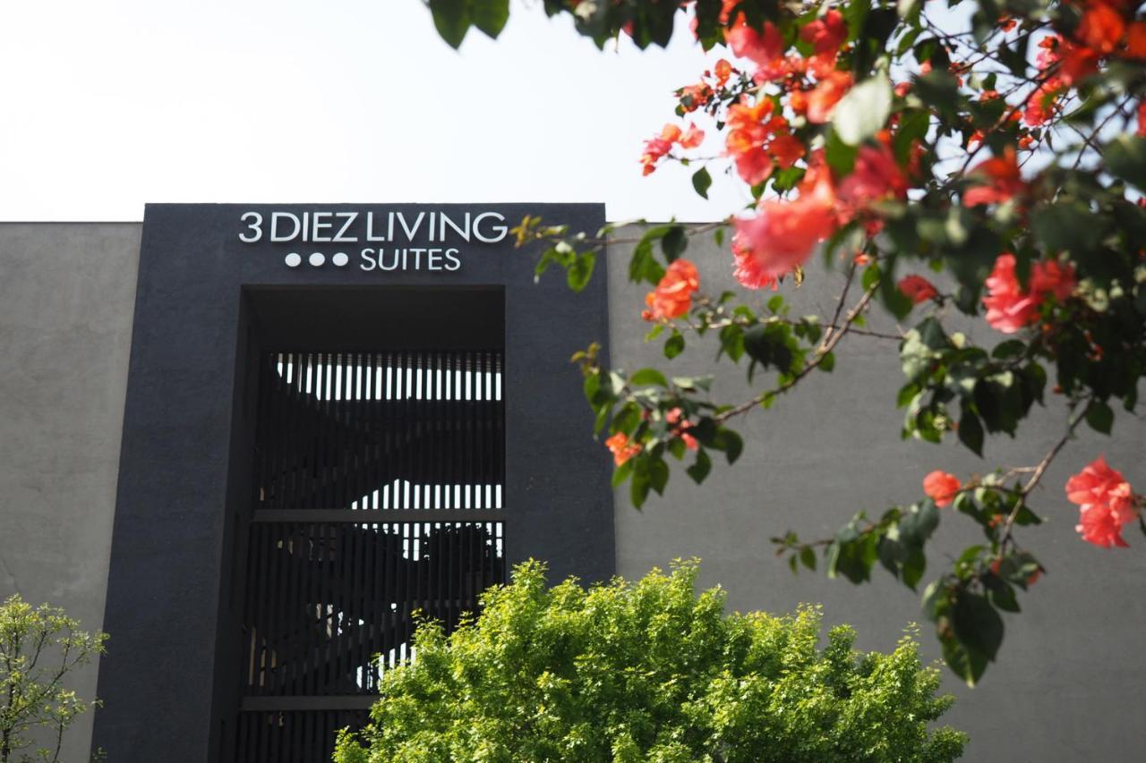 Collection O 3 Diez Living Suites Hotel Monterrey