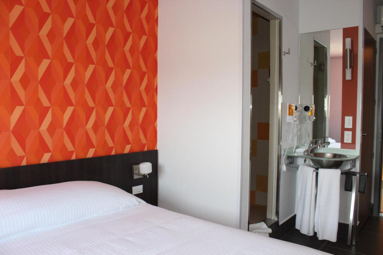 Hi! Fundidora-cintermex Hotel cápsula 2*