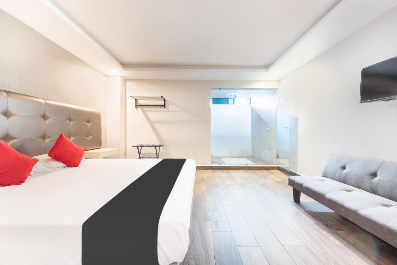 Hotel 202