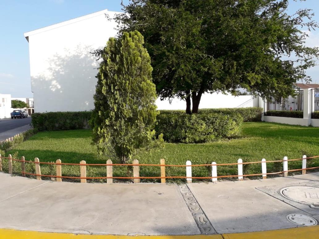 Airport Short & Long Term Express Almeria X Apartamento Monterrey