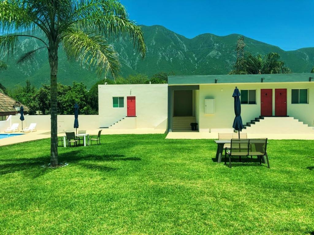 Trebol Suites # 2 / Alberca Apartamento Monterrey