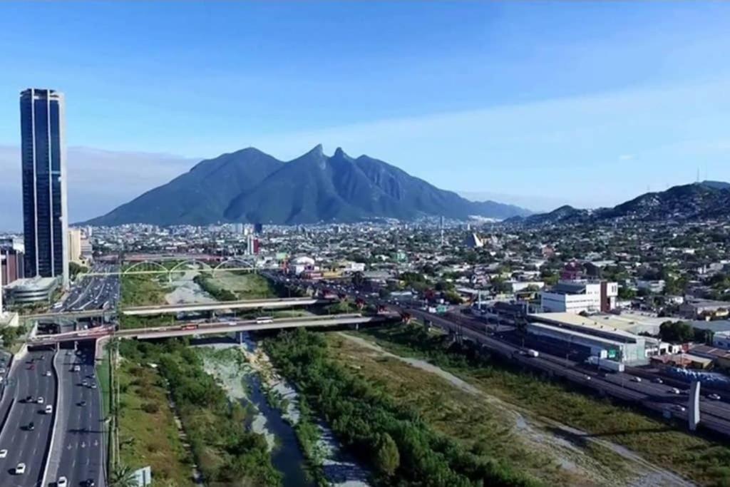 La * Monterrey