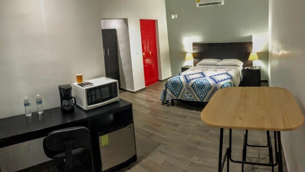 Apartamento Trebol Suites # 2 / Alberca *