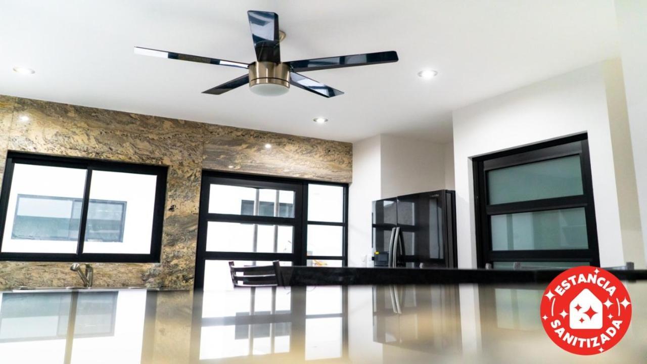 Econosuites Fundidora 3*